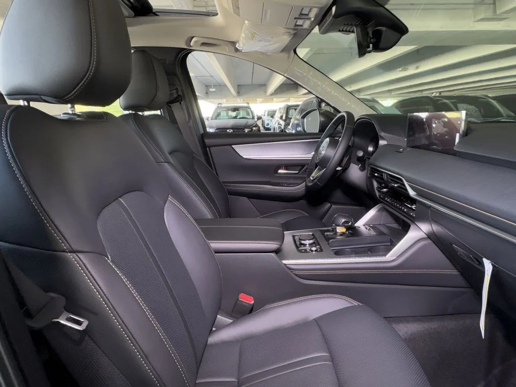 New 2025 Silver Mazda Preferred image 10