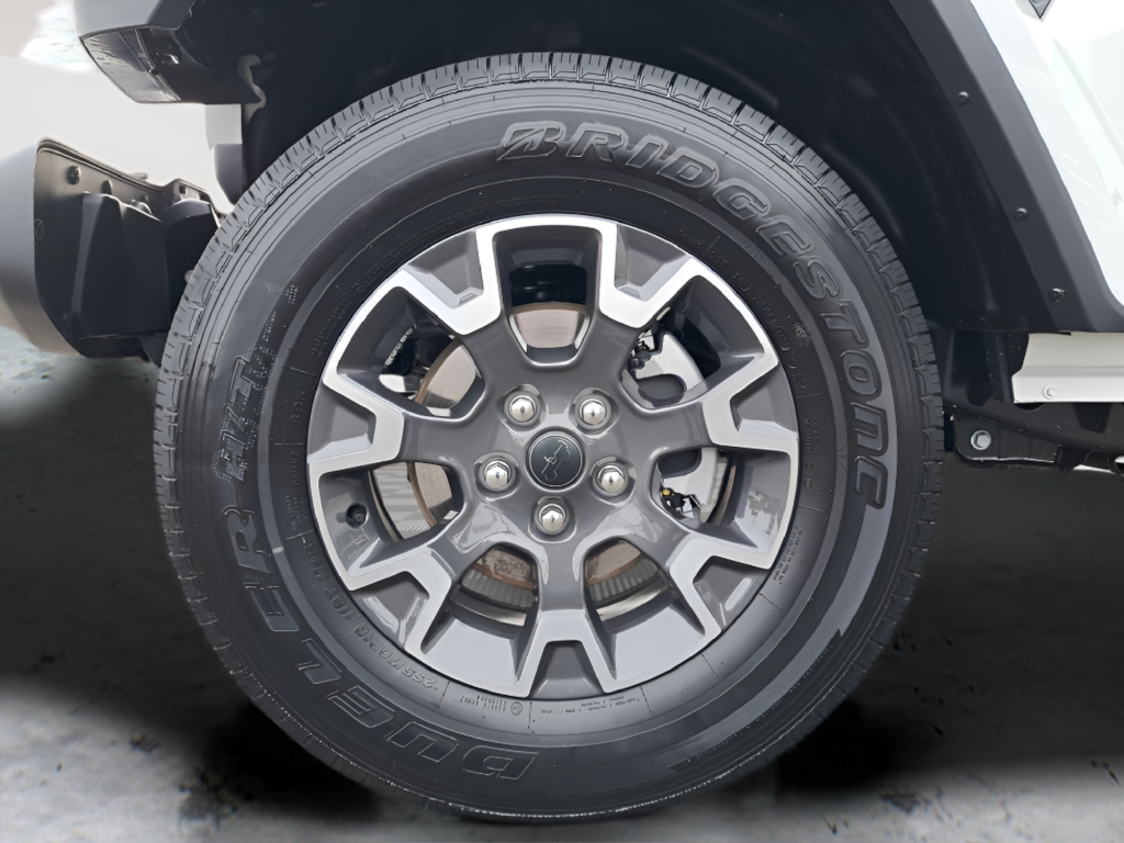 New 2025 Bright White Clear-Coat Exterior Paint Jeep Sahara image 9