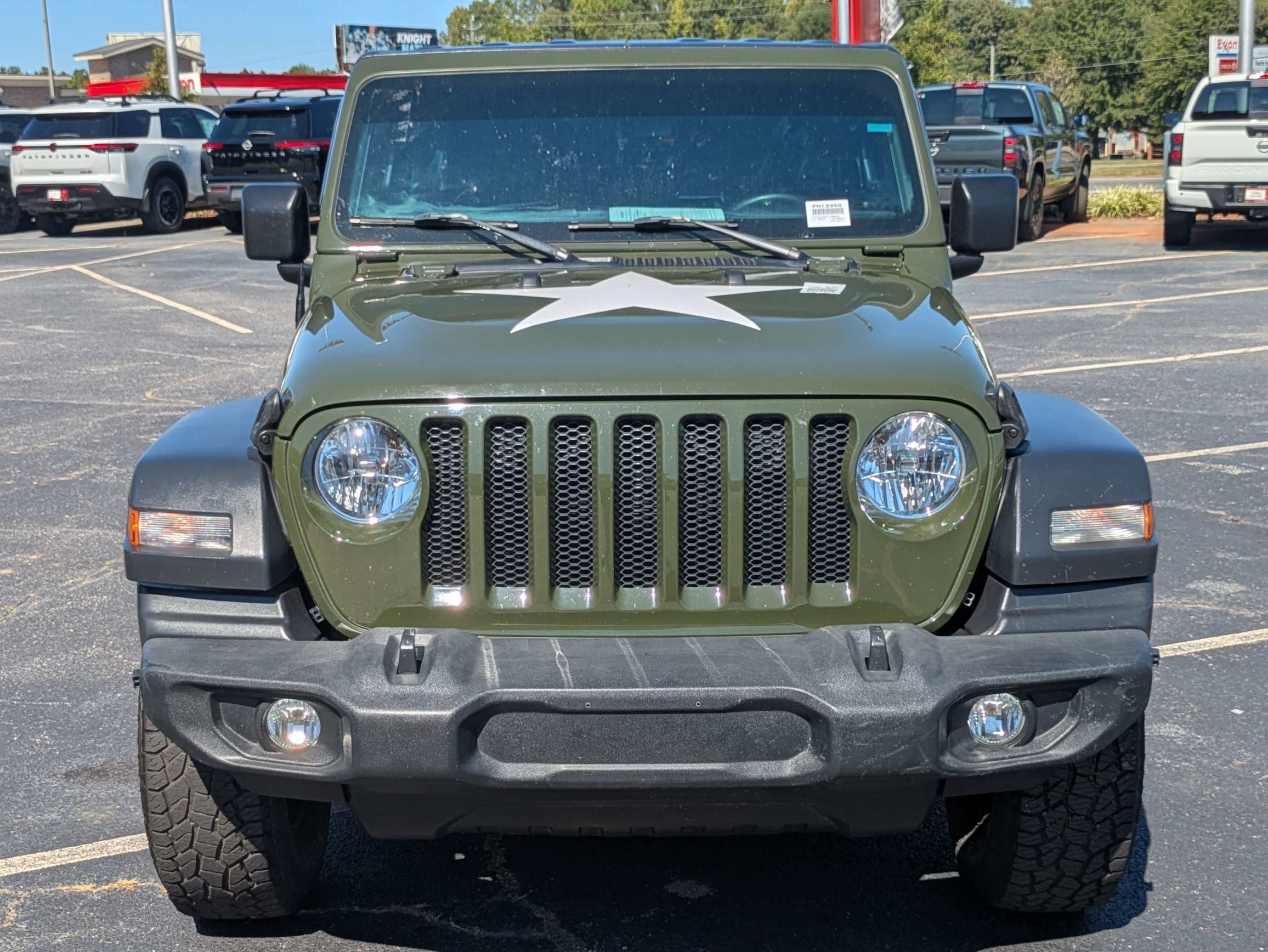 Used 2023 Green Jeep Sport image 9