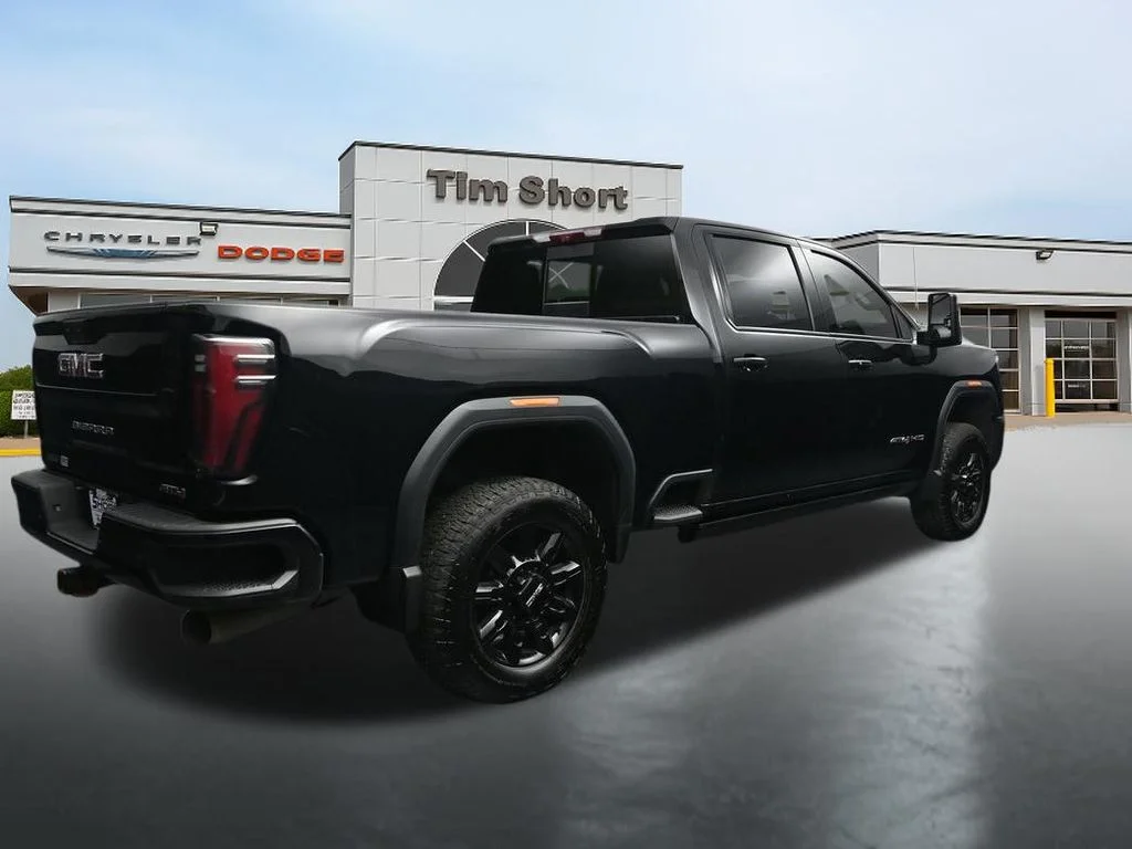 Used 2024  GMC AT4 image 5
