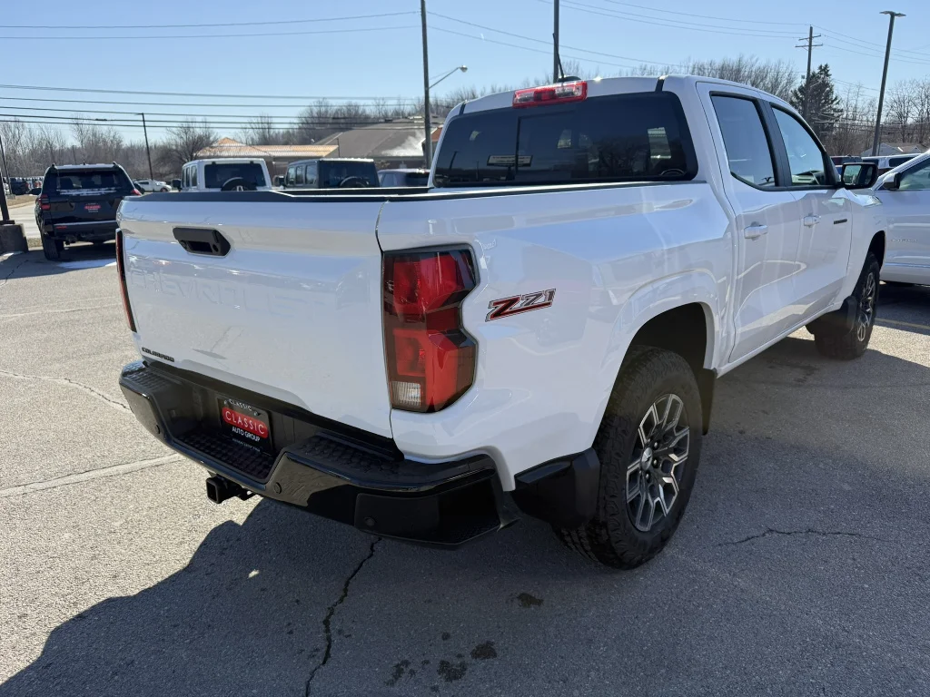 New 2026 Summit White Chevrolet Z71 image 7