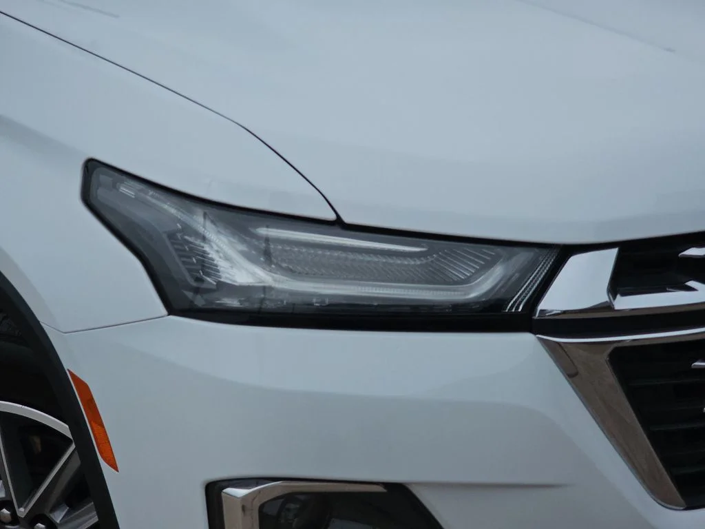 Used 2022 White Chevrolet LT image 32