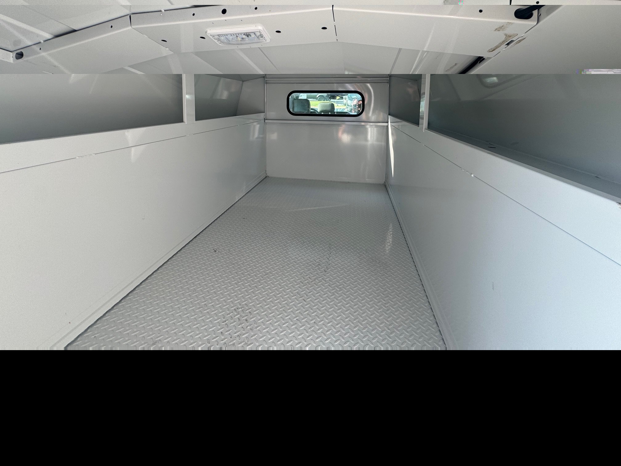 New 2026 Oxford White Ford F-250® XL image 4