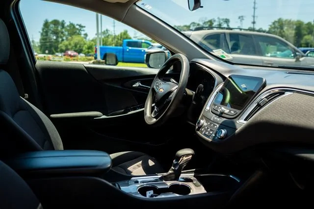 Used 2021 Northsky Blue Metallic Chevrolet LT image 23
