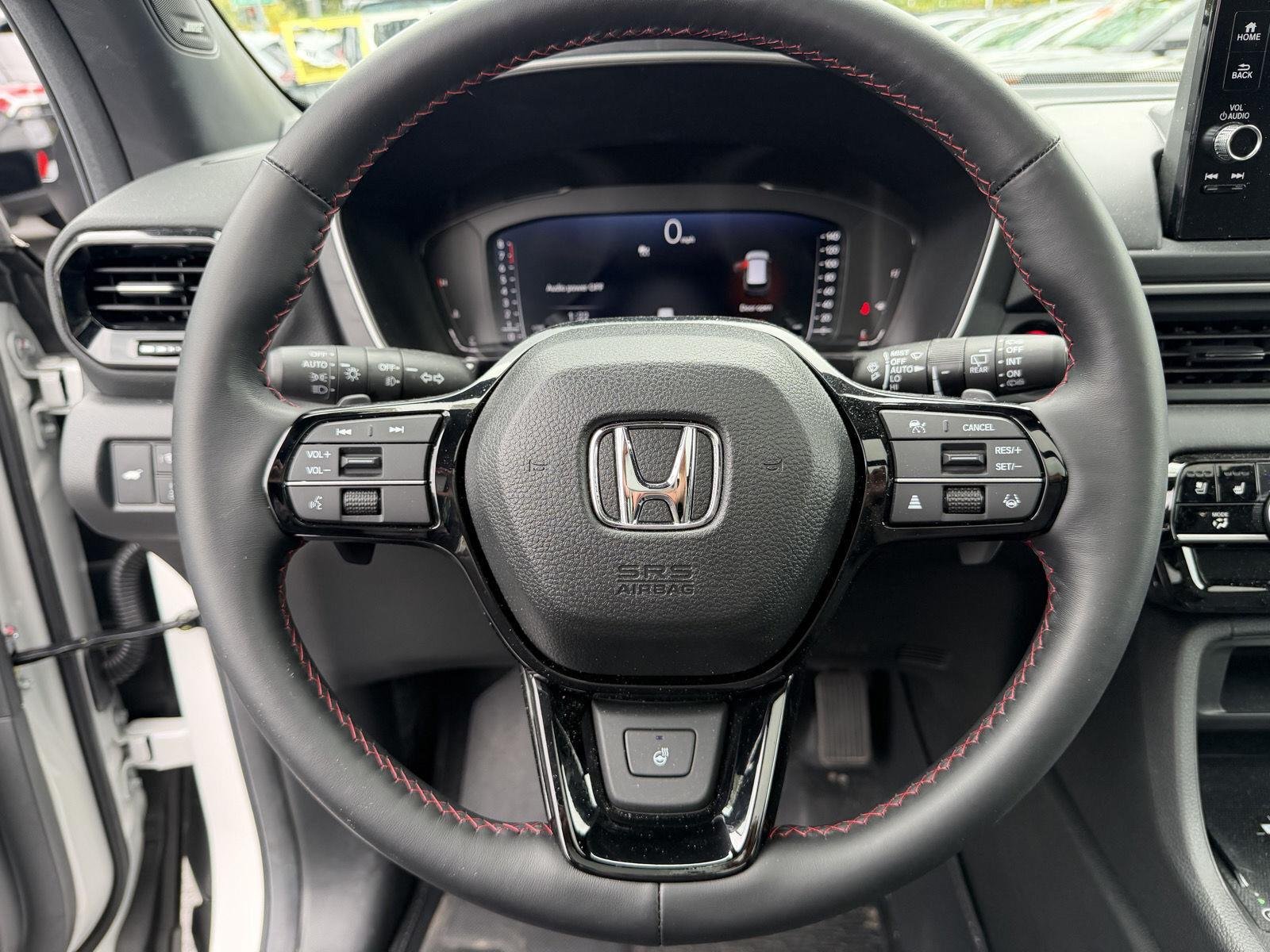 Used 2025 Platinum White Pearl Honda Black Edition image 21