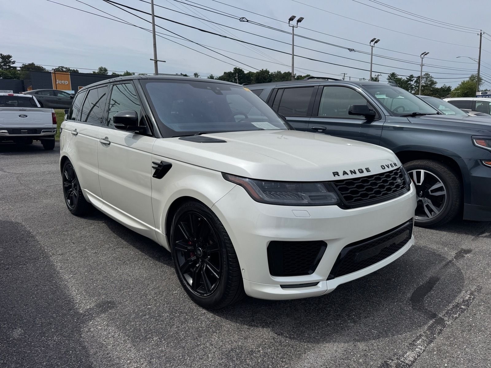 Used 2020  Land Rover HST image 3