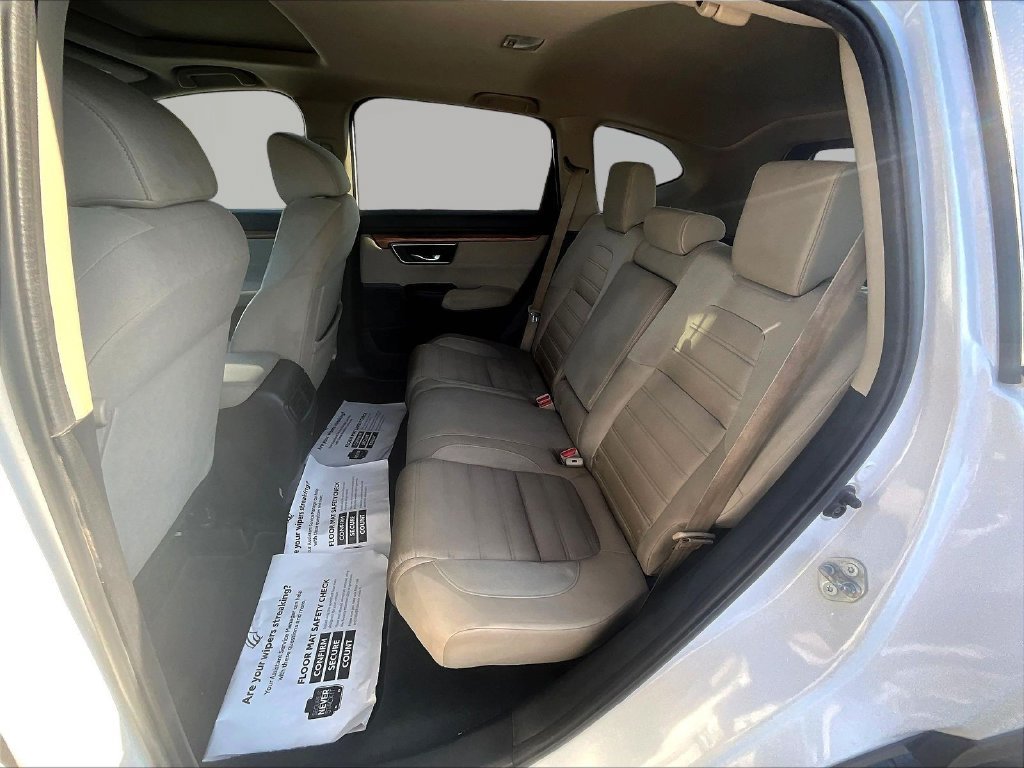 Used 2022 White Honda EX image 25
