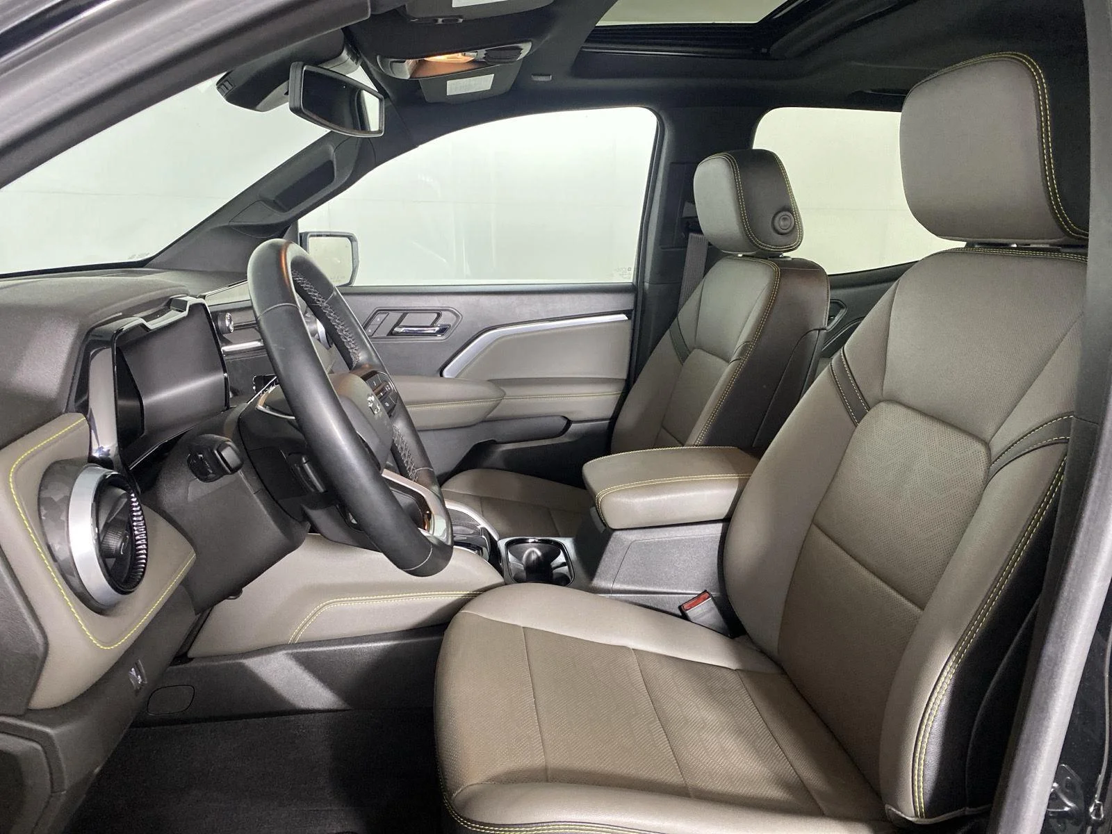 Used 2024 Black Chevrolet ZR2 image 10