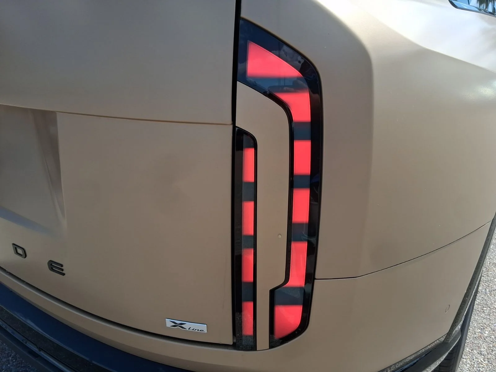 New 2027 Brown Kia X-Line SX image 10