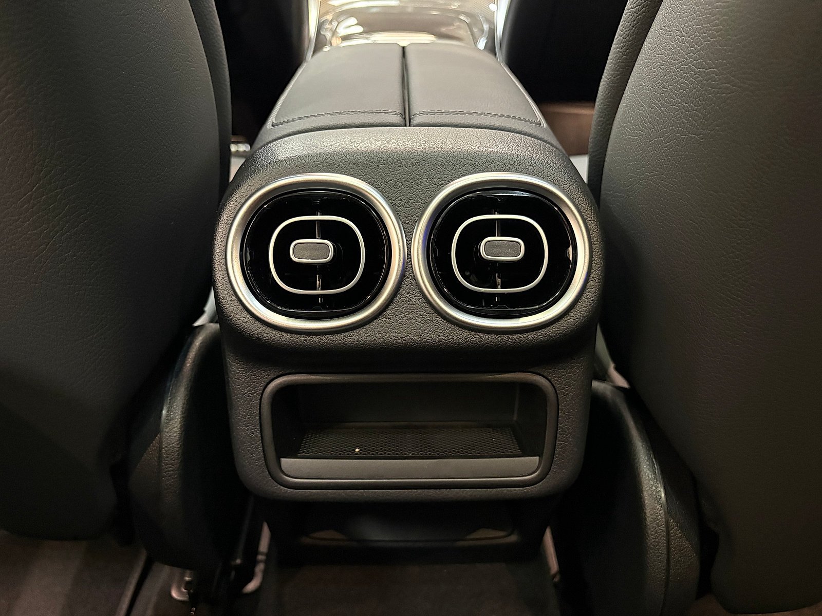 New 2027 MANUFAKTUR exclusive graphite grey magno Mercedes-Benz GLC 300 image 59