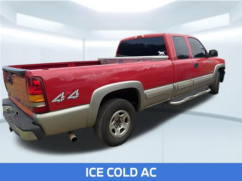 Used 2000 Red Chevrolet LS image 4