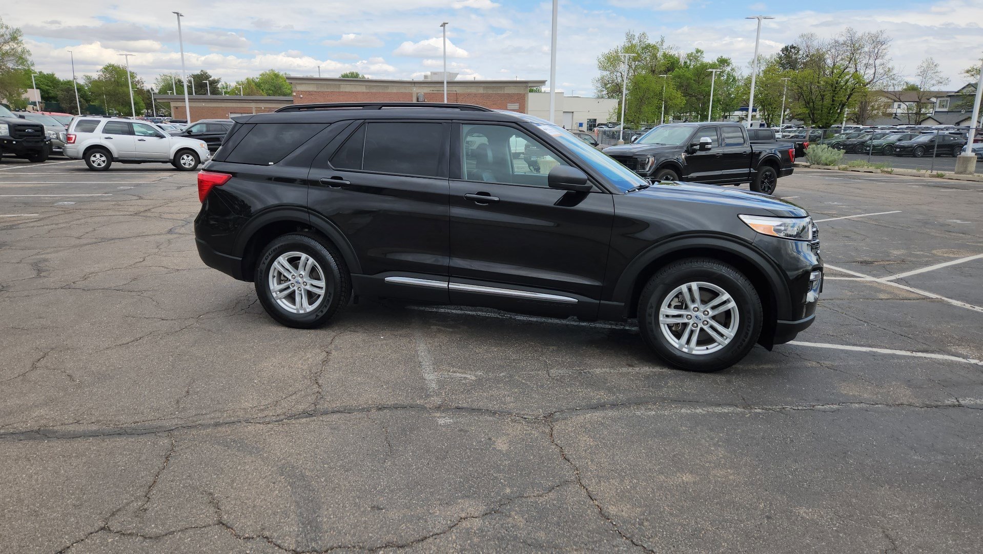2023 Ford Explorer XLT - Photo 15