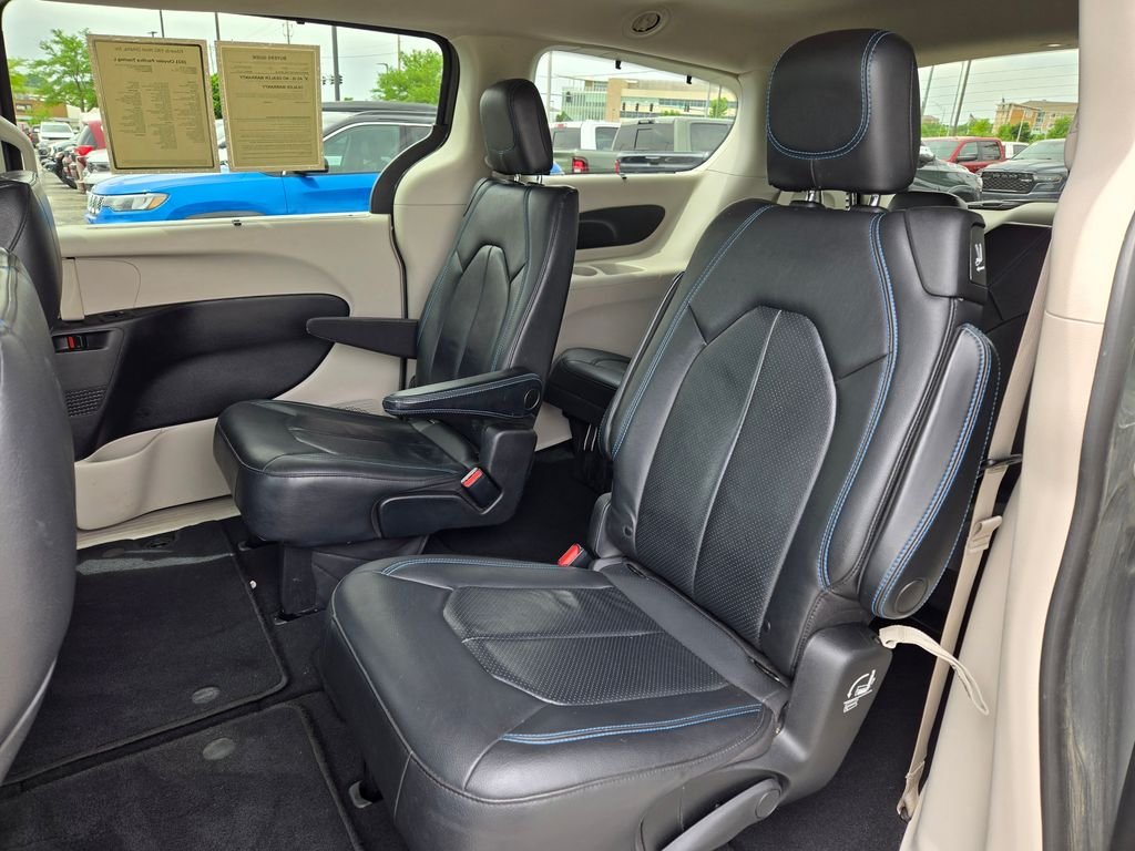 Used 2021 White Chrysler Touring L image 27