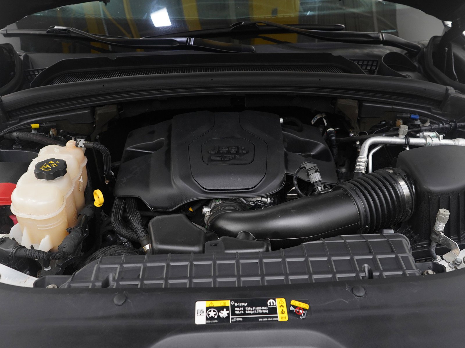 Used 2022 Ember Pearlcoat Jeep Summit image 36