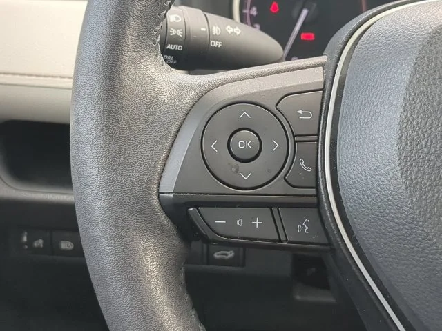 Certified Used 2023  Toyota XLE Premium image 30