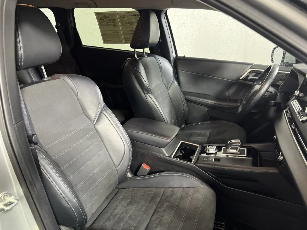 Used 2024 Black Mitsubishi SE image 26