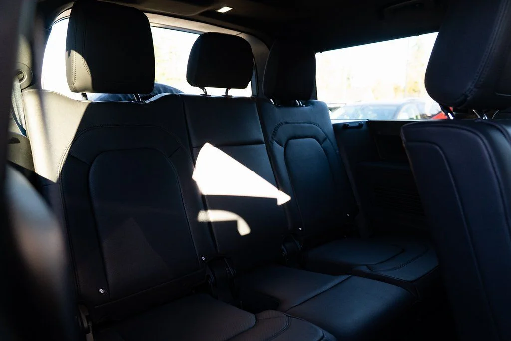 Used 2023  Land Rover X-Dynamic SE image 21