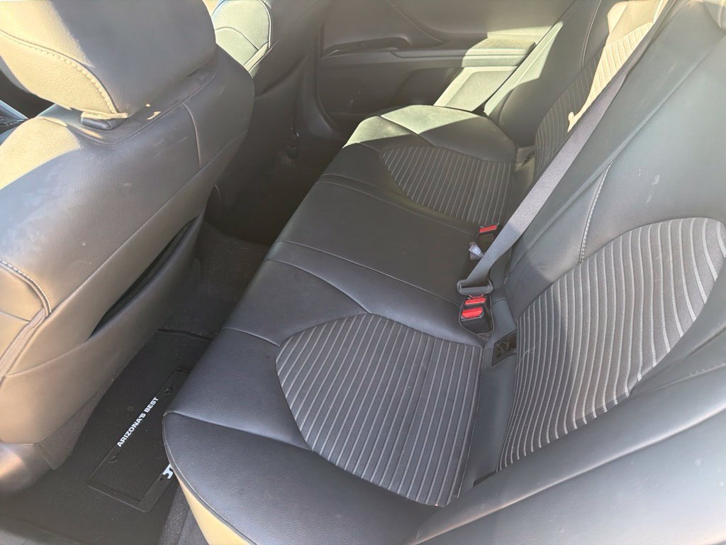 2019 Toyota Camry SE - Photo 7