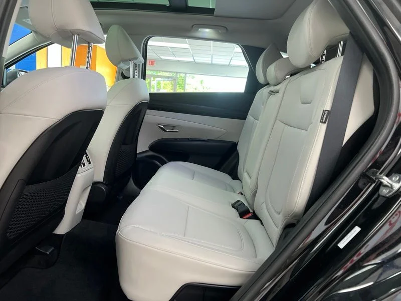 Used 2025 Gray Hyundai SEL Convenience image 11