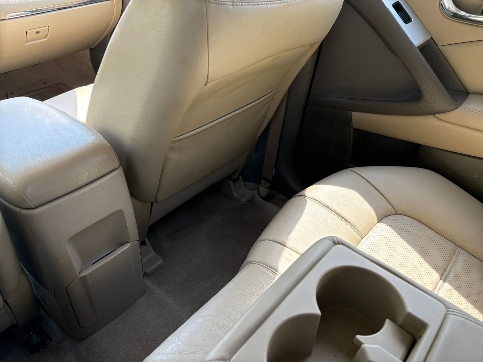 Used 2014 Brown Nissan SL image 18