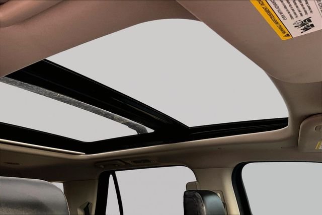 Used 2019 Black Ford Platinum image 14