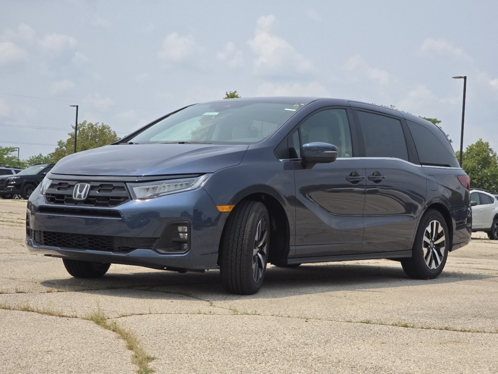 New 2026 Smoke Blue Pearl Honda EX-L image 9