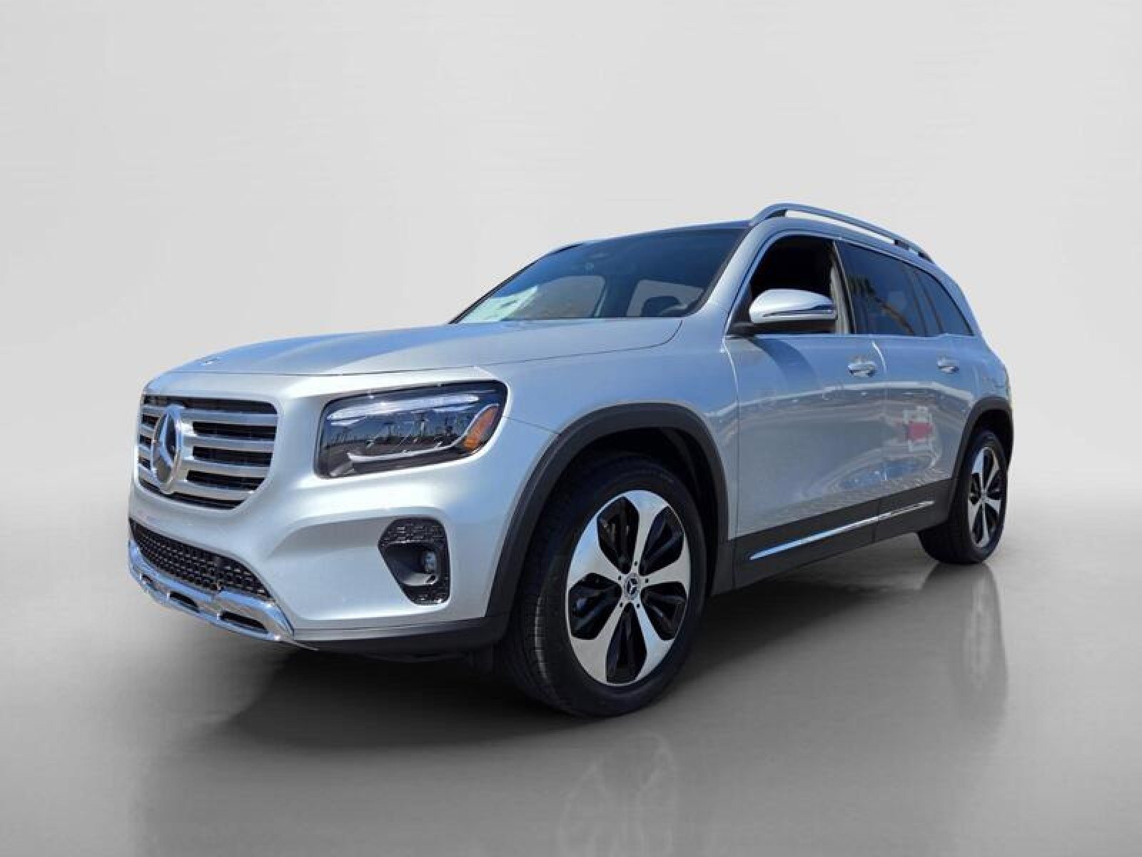 New 2026 Cirrus Silver Metallic Mercedes-Benz GLB 250 SUV image 8