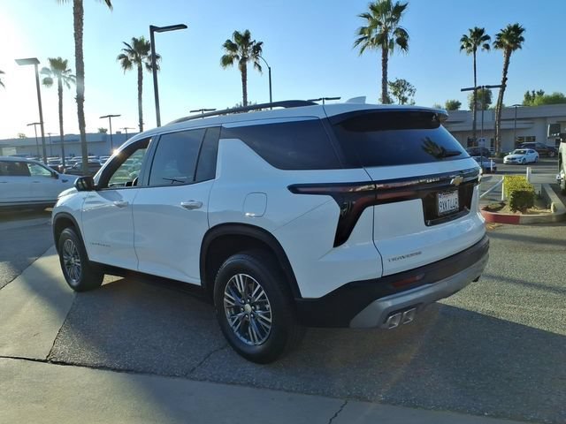 Used 2026 Summit White Chevrolet LT image 9