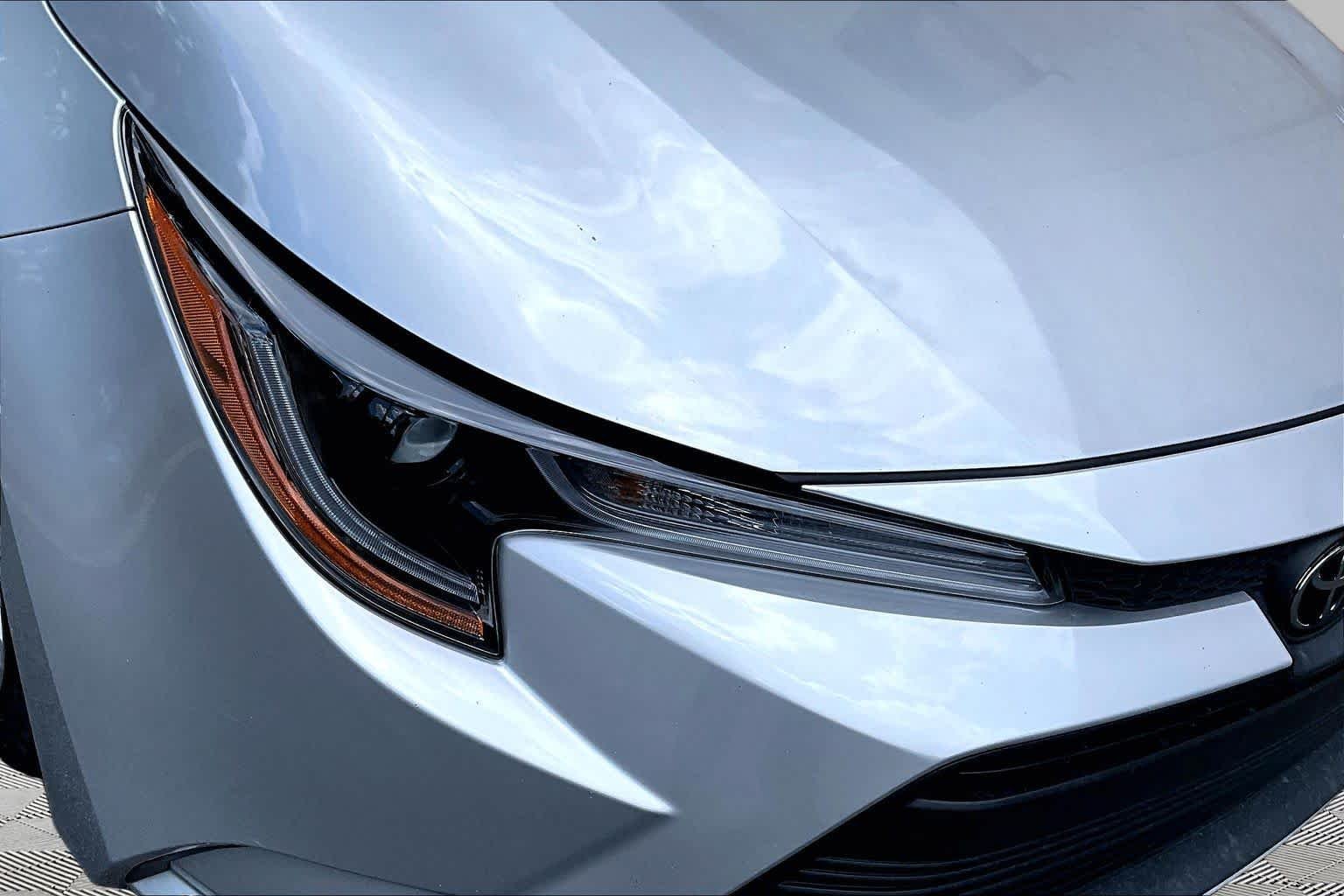 Used 2025 Classic Silver Metallic Toyota LE image 28