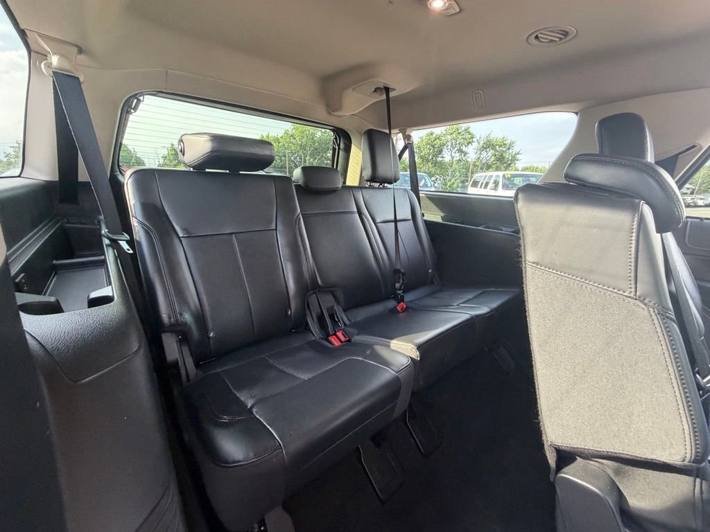 Used 2024 Black Metallic Ford XLT image 39
