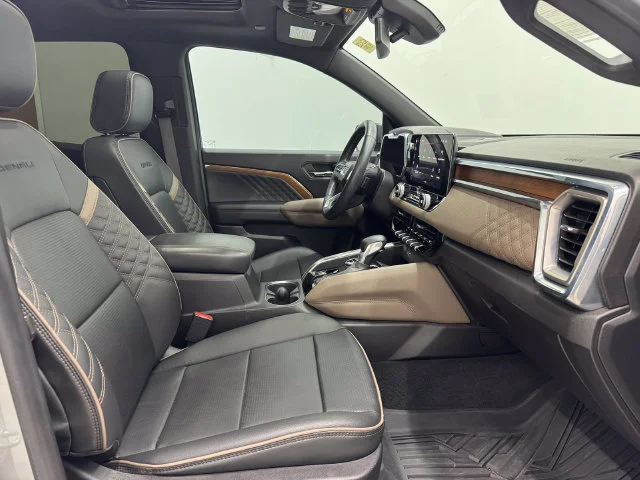 Used 2023 Sterling Metallic GMC Denali image 19