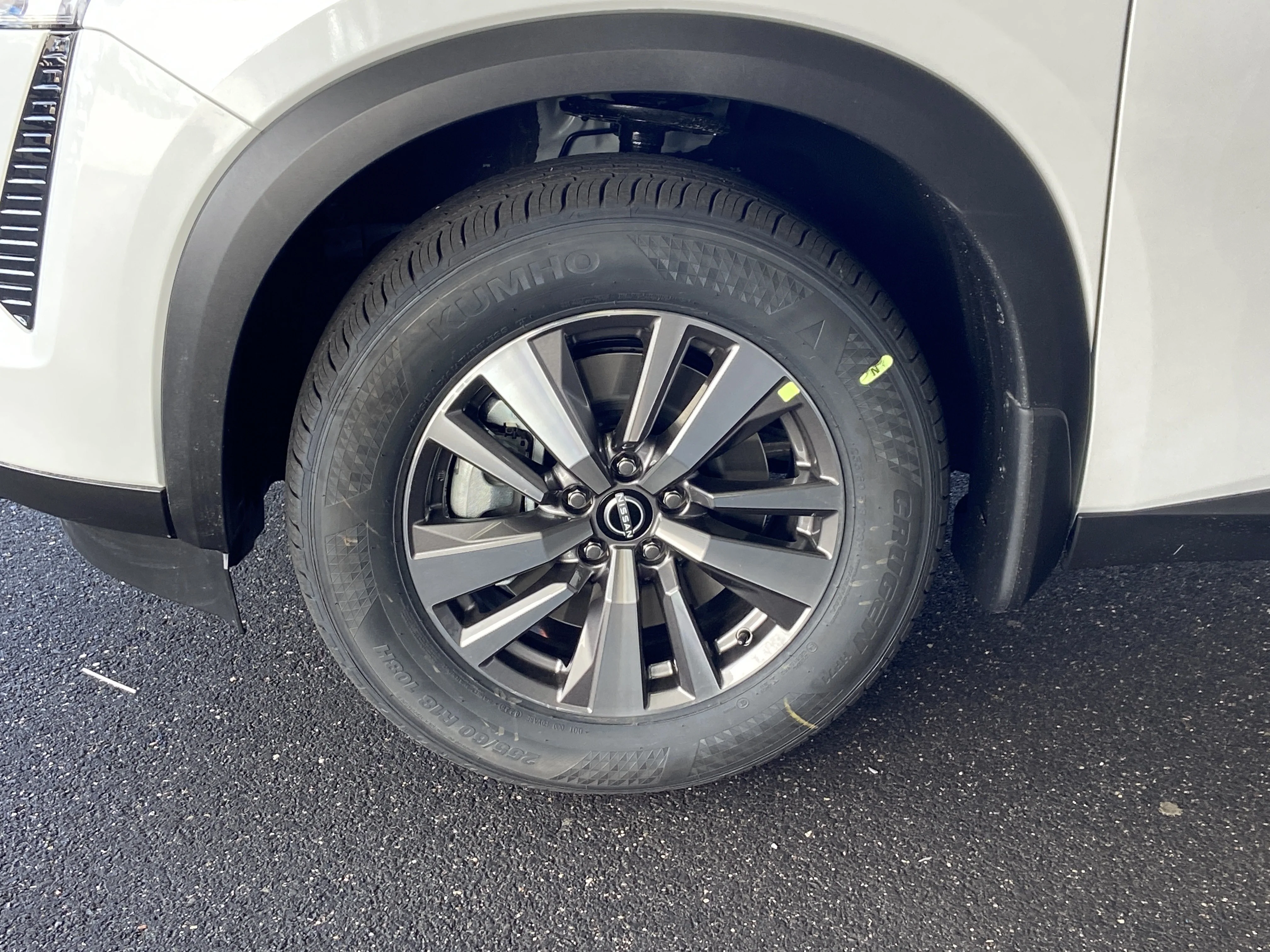 New 2026 Everest White Pearl Tricoat Nissan SL image 8