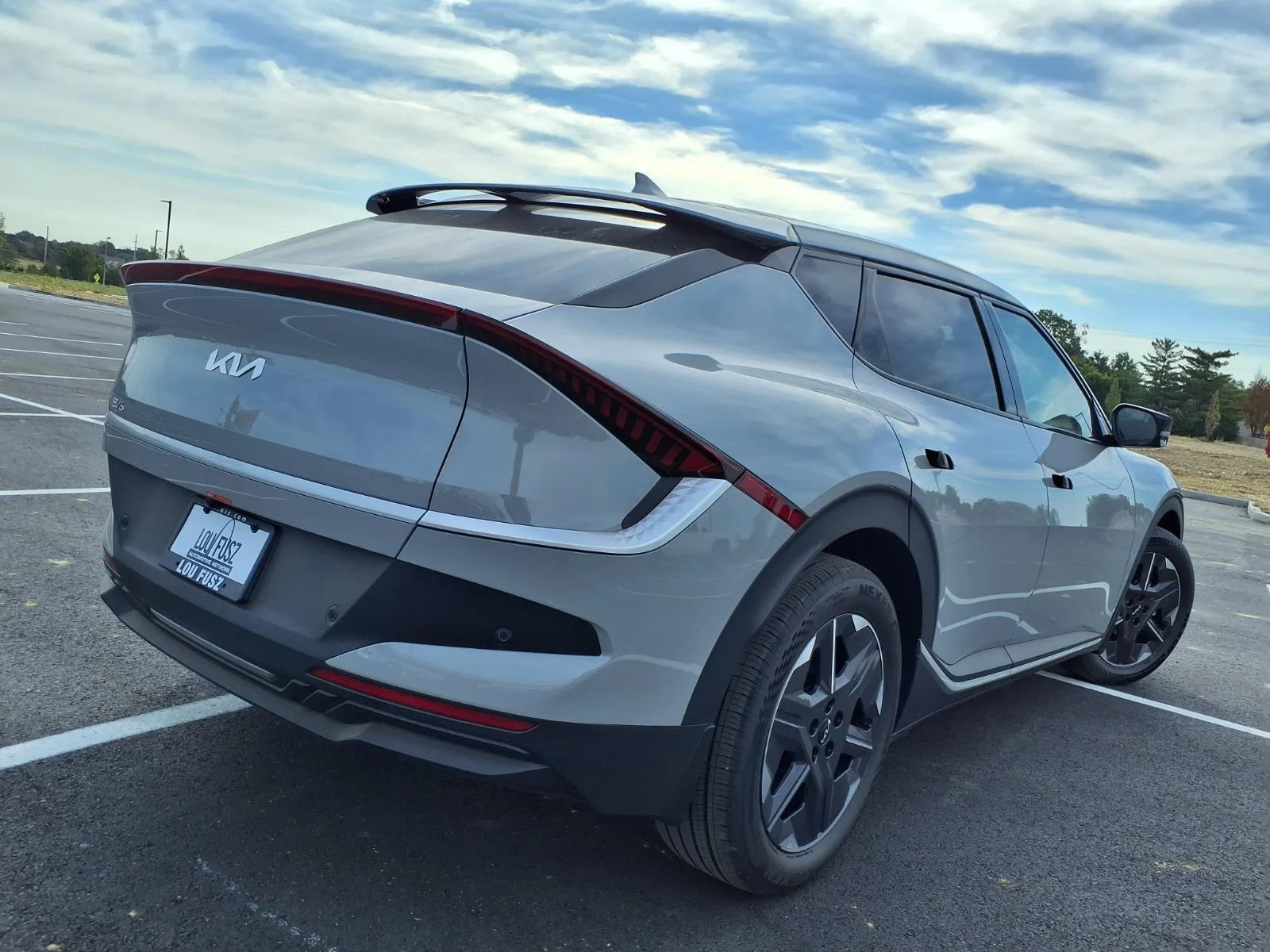 New 2026 Wolf Gray Kia LIGHT image 24