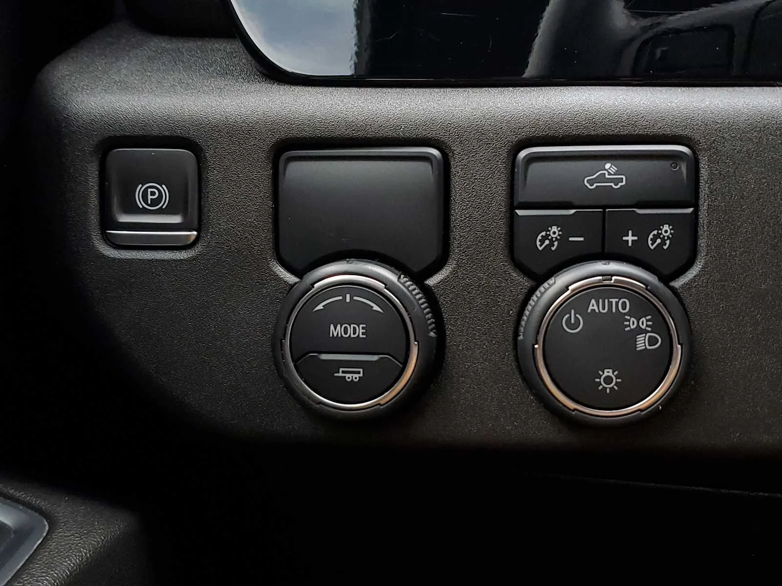 Used 2024 Sterling Gray Metallic Chevrolet LT image 29