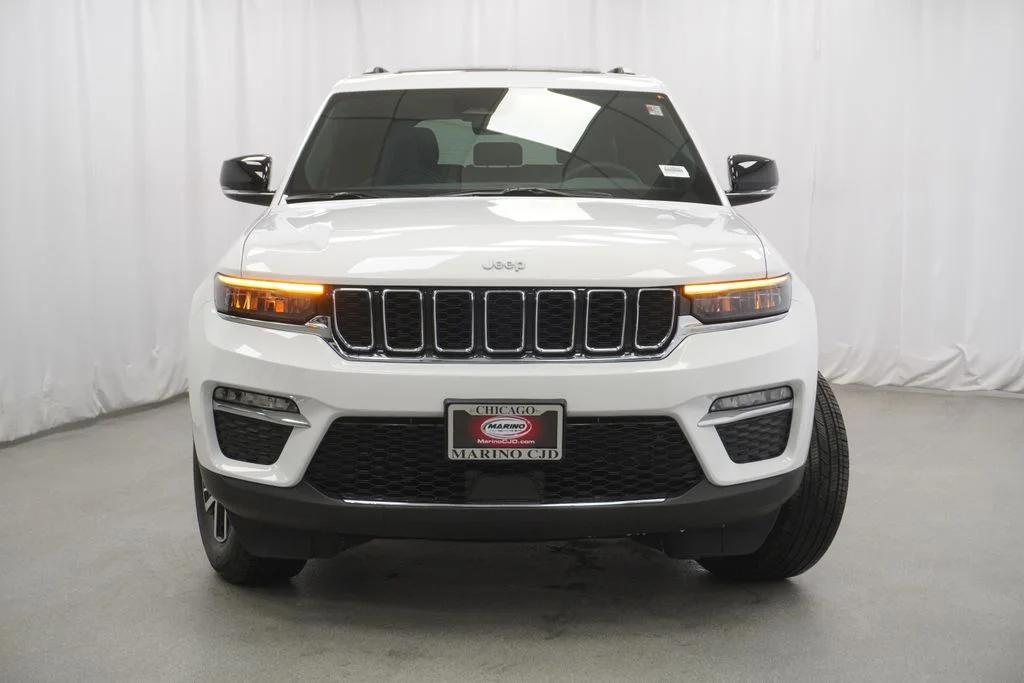 Used 2025 White Jeep Limited image 8