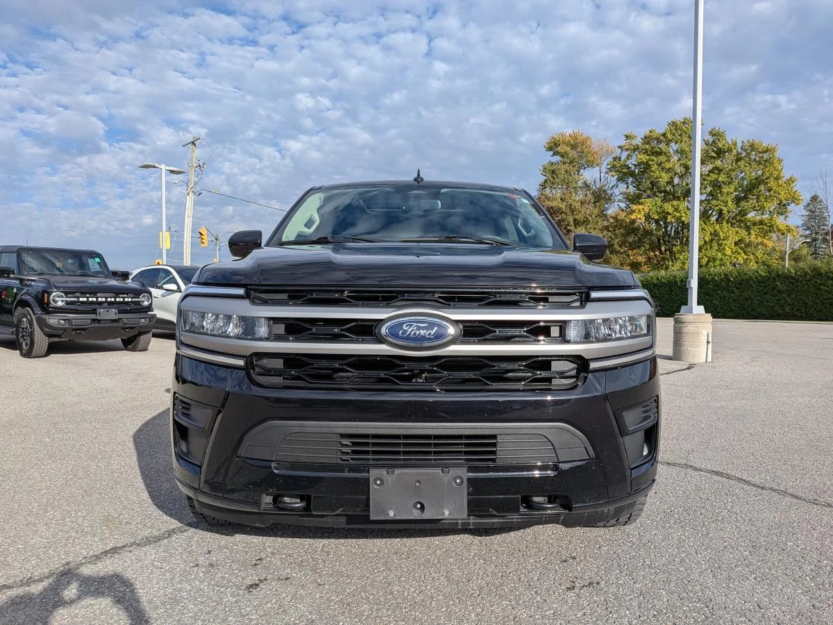Used 2024 Black Ford XLT image 3