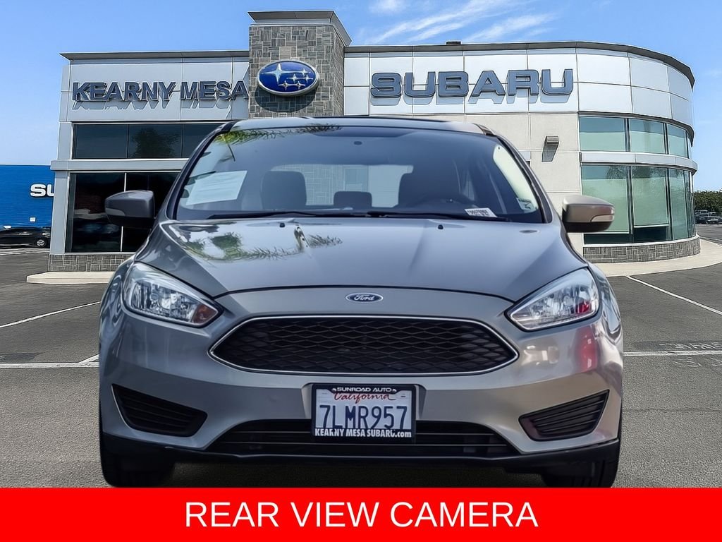 Used 2015  Ford SE image 2