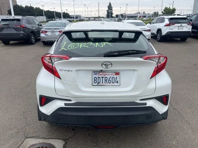 Certified Used 2018 Blizzard Pearl Toyota XLE Premium image 6