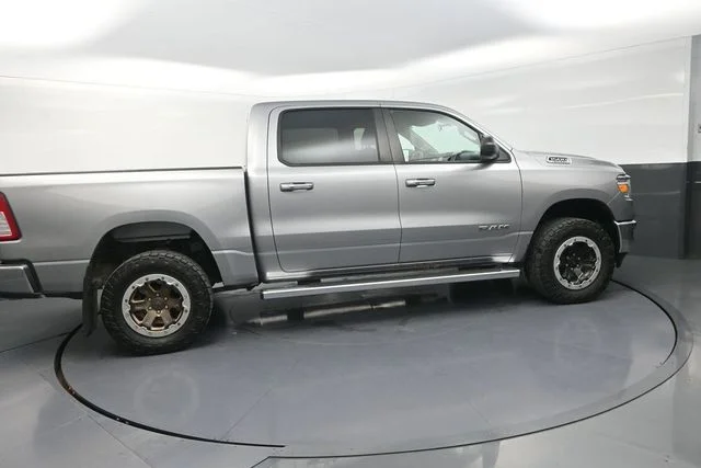 Used 2019 Silver Ram Big Horn/Lone Star image 11