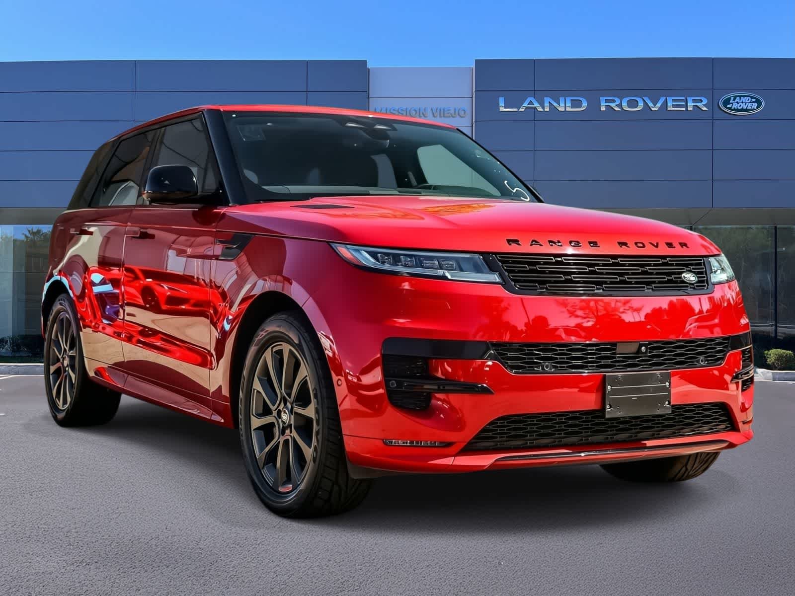 Used 2024 Red Land Rover Dynamic SE image 3