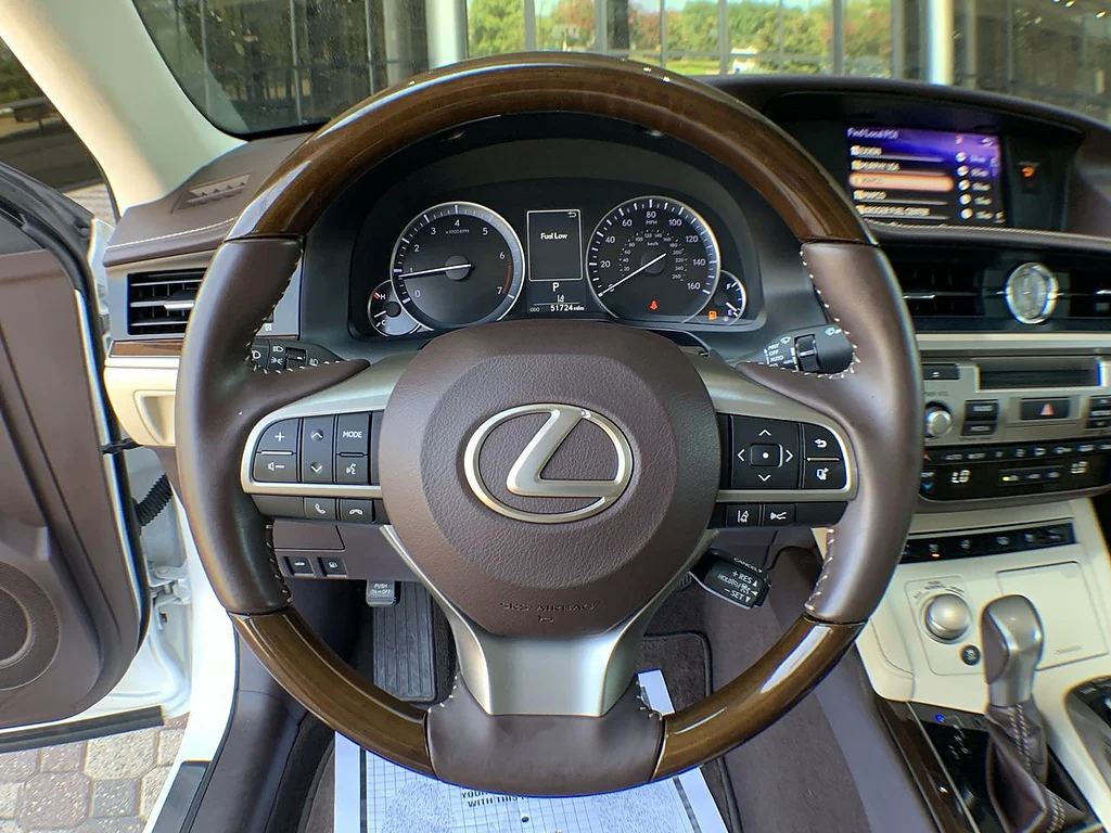 Used 2018 Eminent White Pearl Lexus 350 image 14
