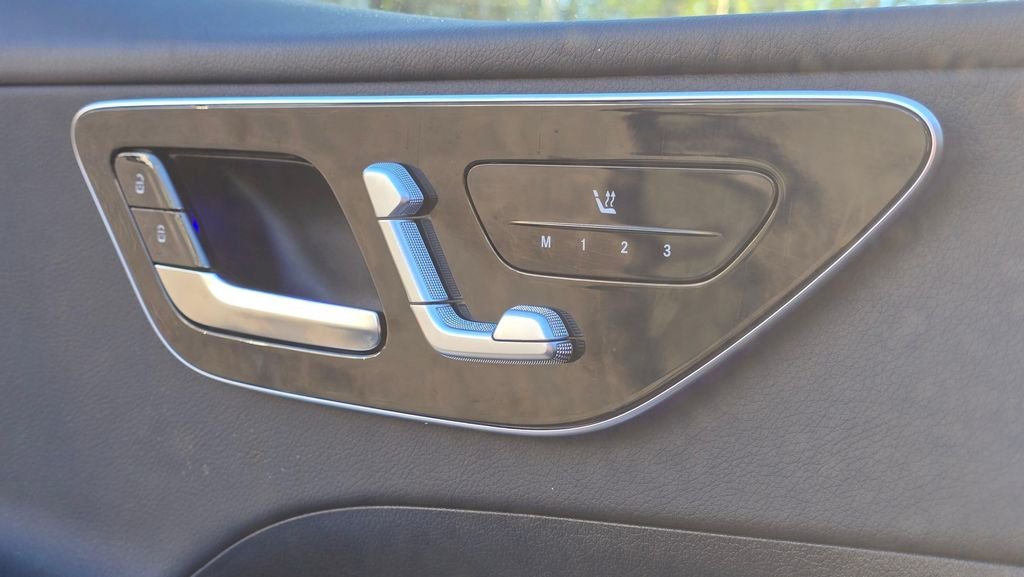 Used 2025 Black Mercedes-Benz C 300 image 23
