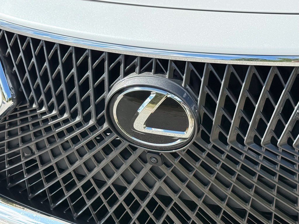 Used 2023 White Lexus 500 image 5