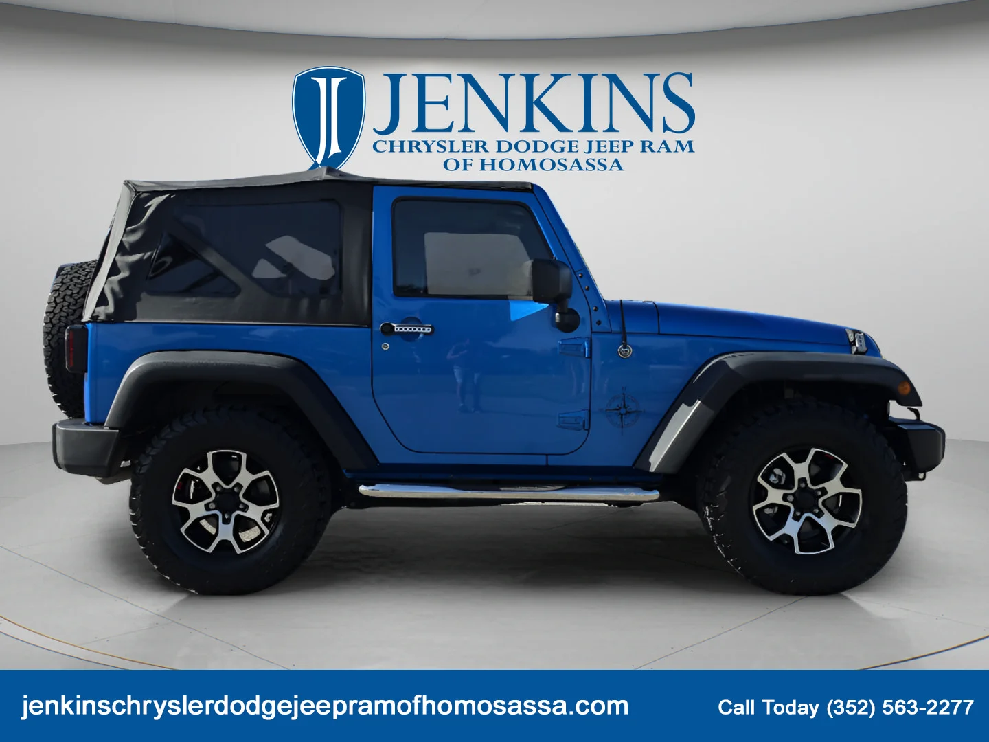 Used 2015 Hydro Blue Pearl Coat Jeep Sport image 3