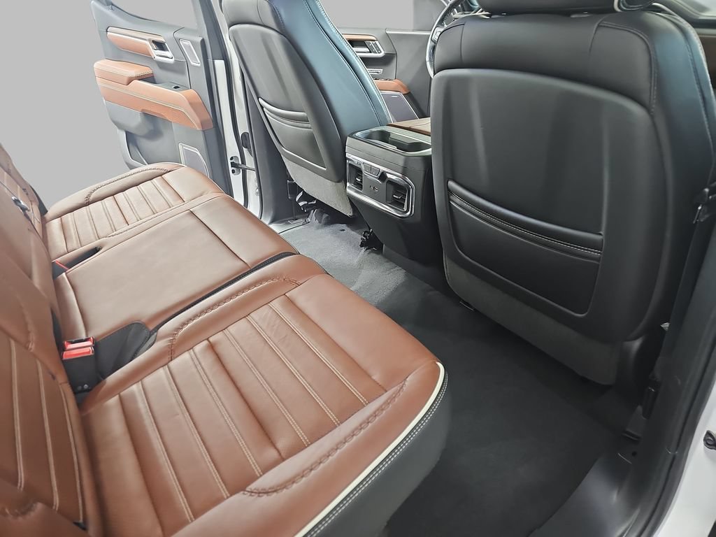Used 2023 White Frost Tricoat GMC Denali Ultimate image 14