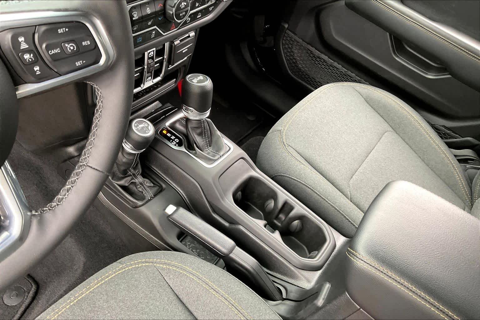 Used 2025 Black Clearcoat Jeep Sahara image 15