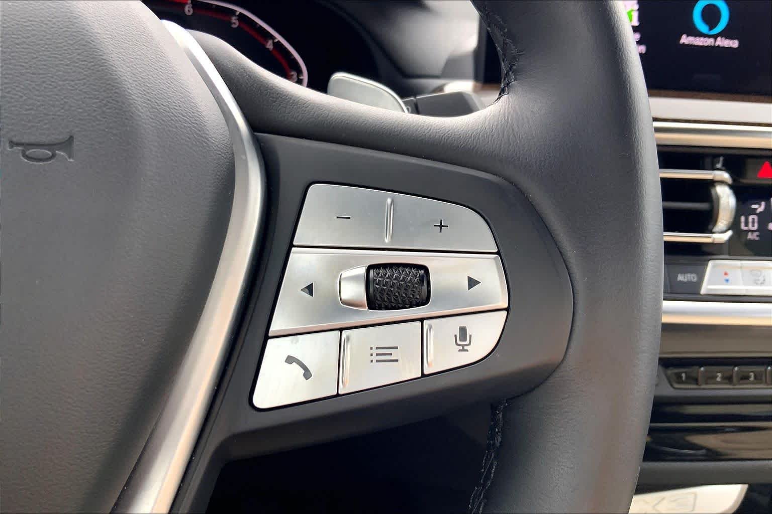 Used 2023 Alpine White BMW sDrive30i image 25