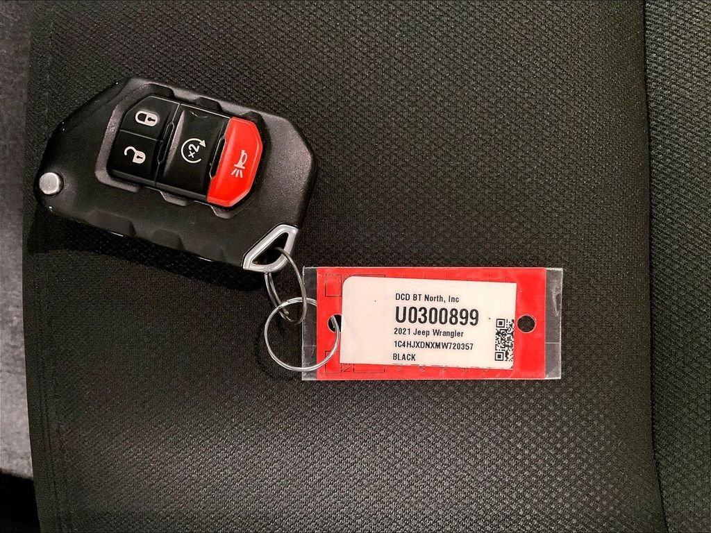Used 2021 Black Jeep Unlimited Sport Altitude image 31