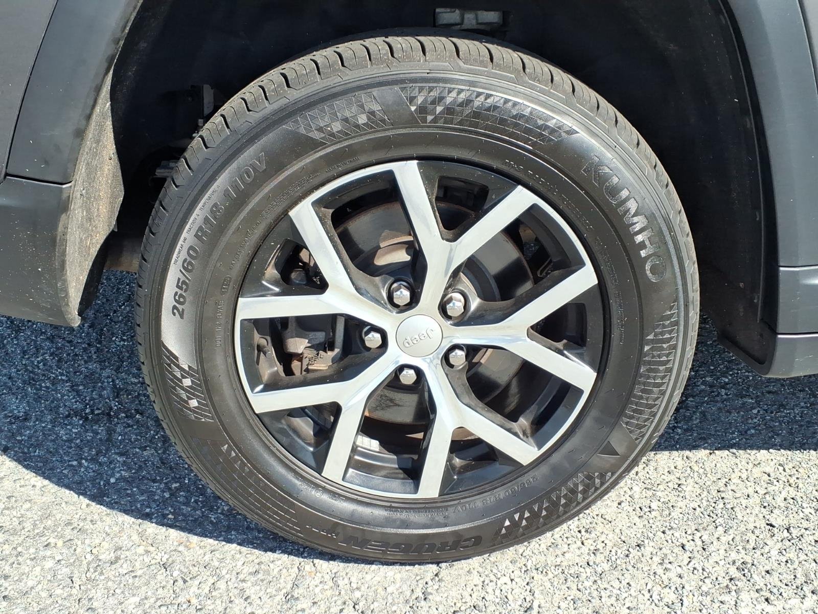 Used 2023 Gray Jeep Limited image 25