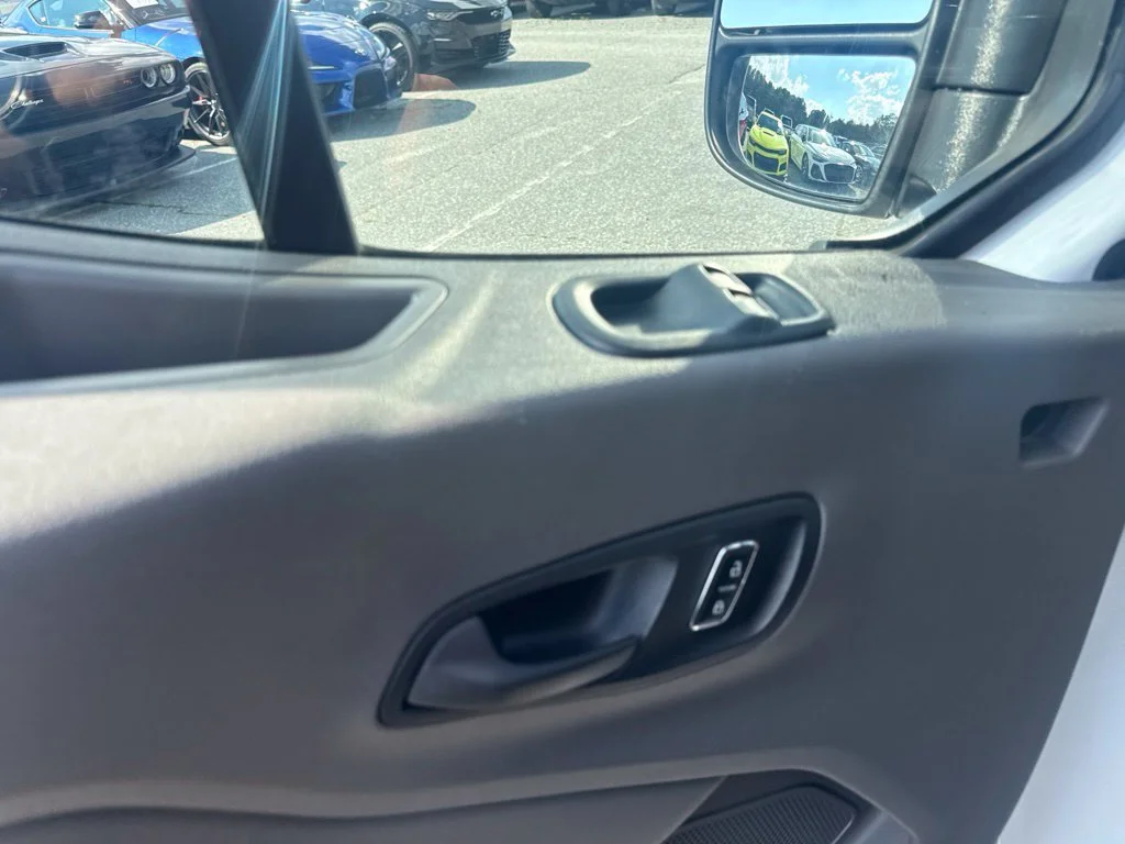 Used 2023 White Ford XL image 22